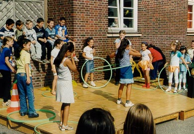 11-hulahoop